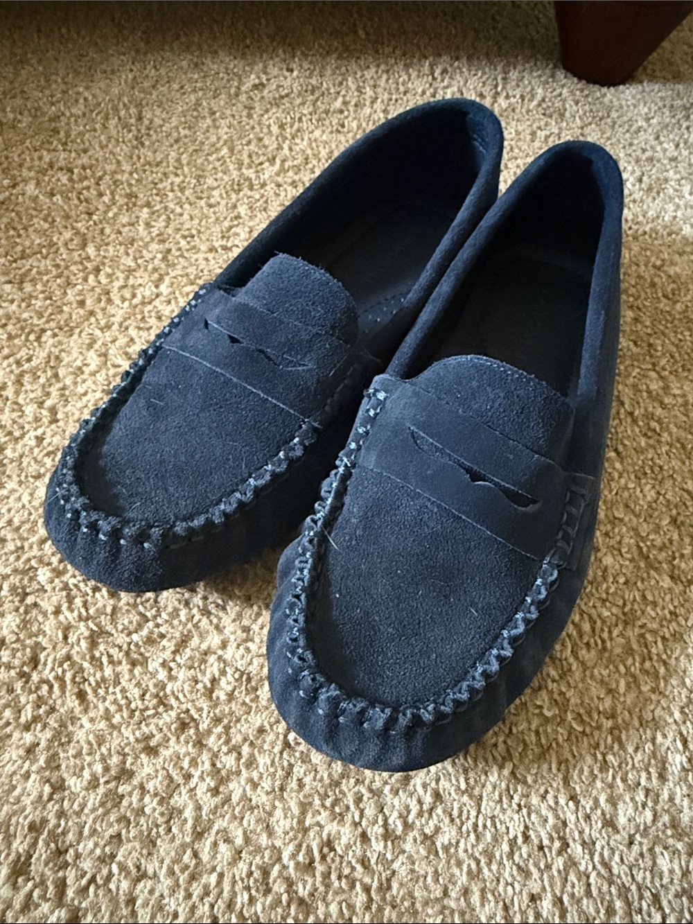 Tahari Blue Suede Loafers Women's Size 7.5 Classic Slip-On Flats